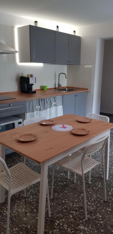 Il Cortile Segreto - Con Parcheggio Privato Apartment Lecce Luaran gambar