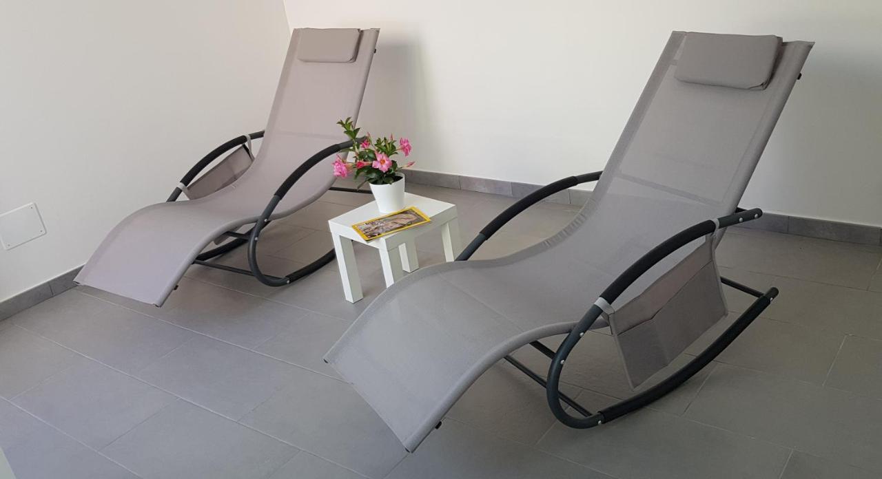 Il Cortile Segreto - Con Parcheggio Privato Apartment Lecce Luaran gambar