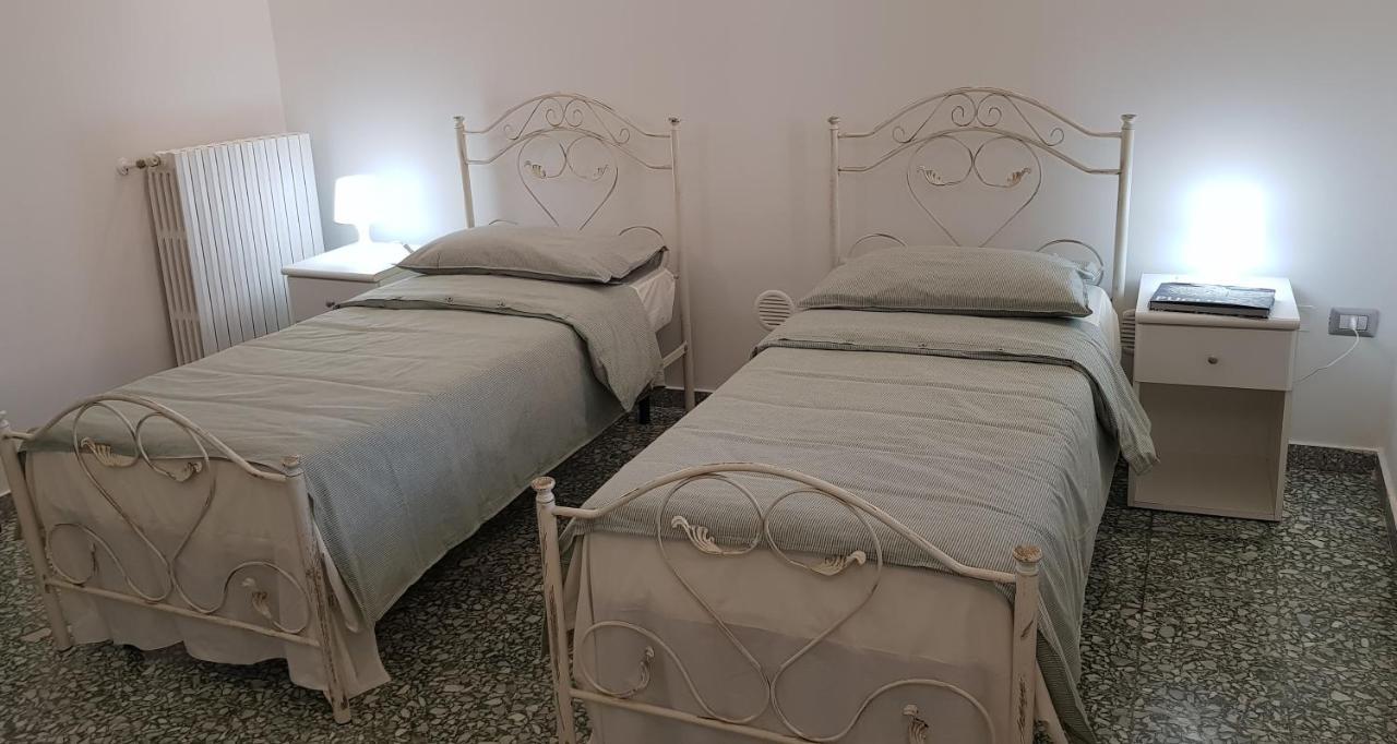 Il Cortile Segreto - Con Parcheggio Privato Apartment Lecce Luaran gambar