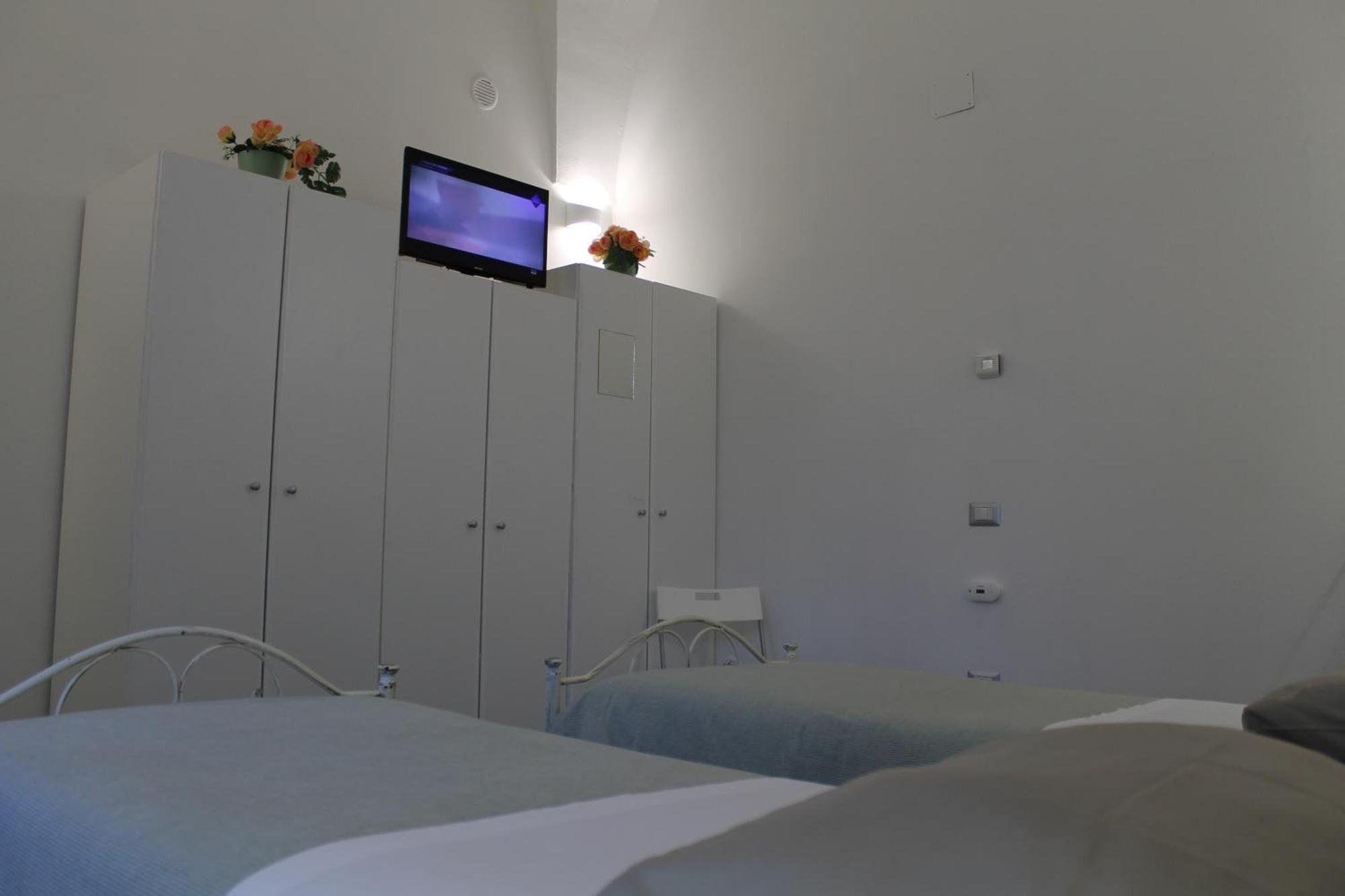 Il Cortile Segreto - Con Parcheggio Privato Apartment Lecce Luaran gambar